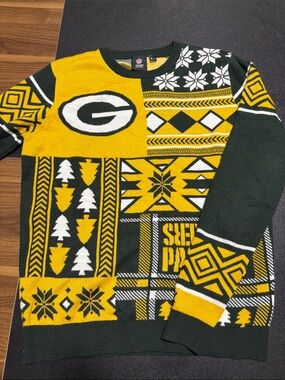Men’s Green Bay Packers Ugly Sweater (size large)